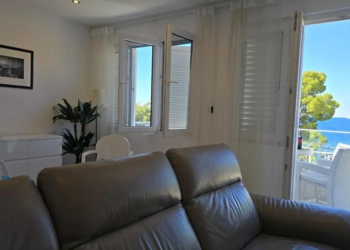 Coraline On Korcula, Seafront * Smokvica (Korcula)