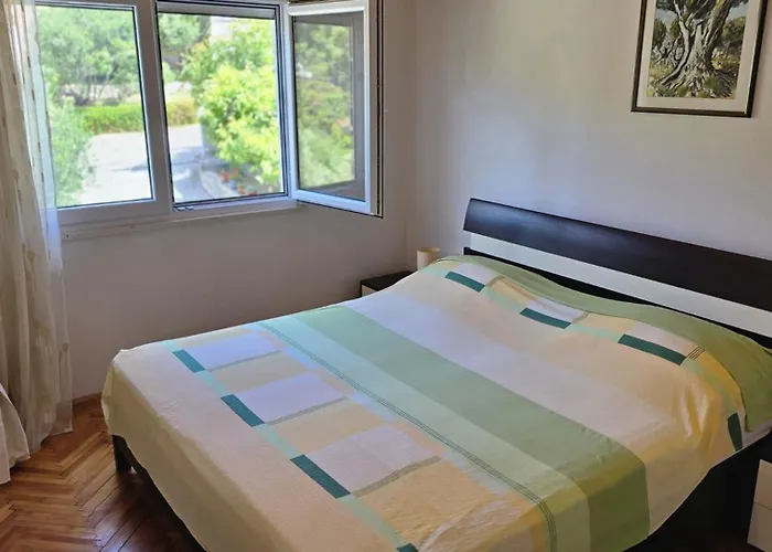 Coraline On Korcula, Seafront * Smokvica (Korcula)